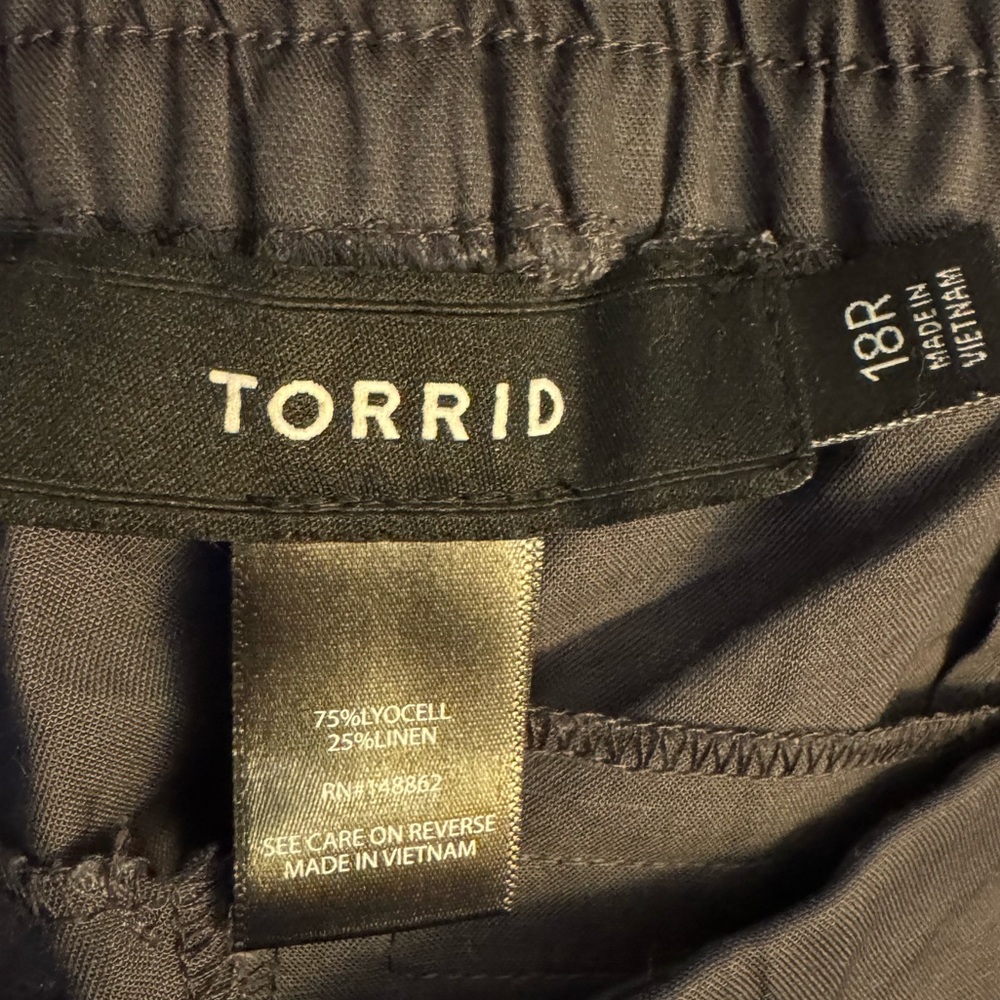 Women's Barrel Leg Cargo pants - Picture 4 of 5